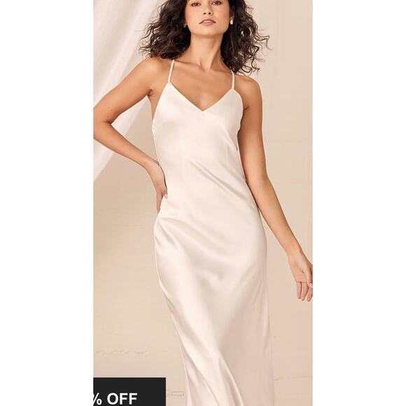 Lulus Satin V Neck Wedding Dress with Train White Sz XL NWOT # 406 - Picture 1 of 11